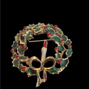 Vintage 1970’s Wreath Brooch Enamel